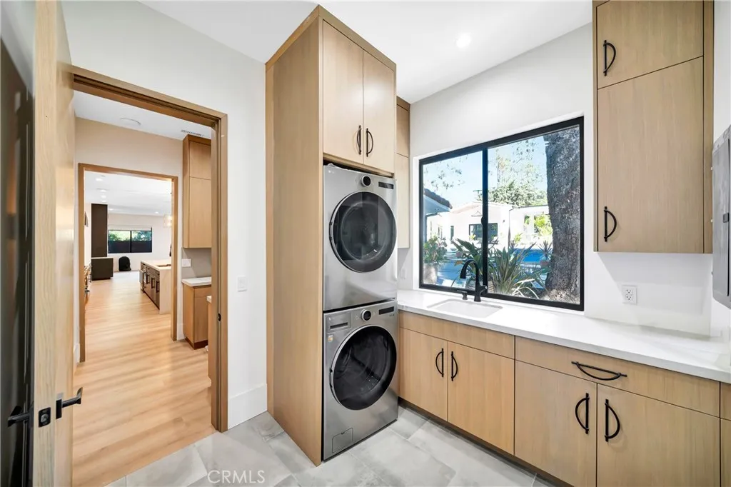 Additional image 96 of 19225 Rosita St, Tarzana, CA 91356