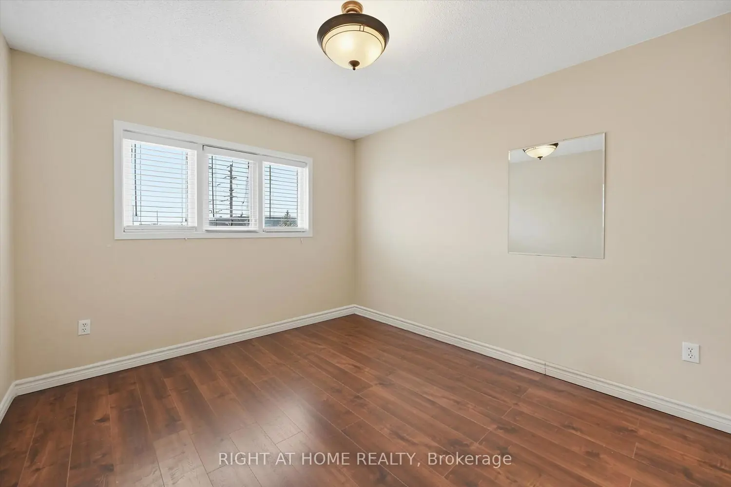 Additional image 13 of 5110 Fairview Street 32