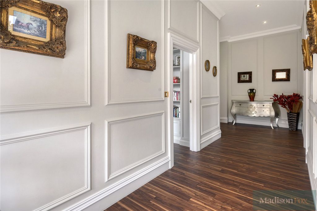 Additional image 20 of 4 bed flat for saleClaybury Hall, Regents Drive, Woodford Green IG8