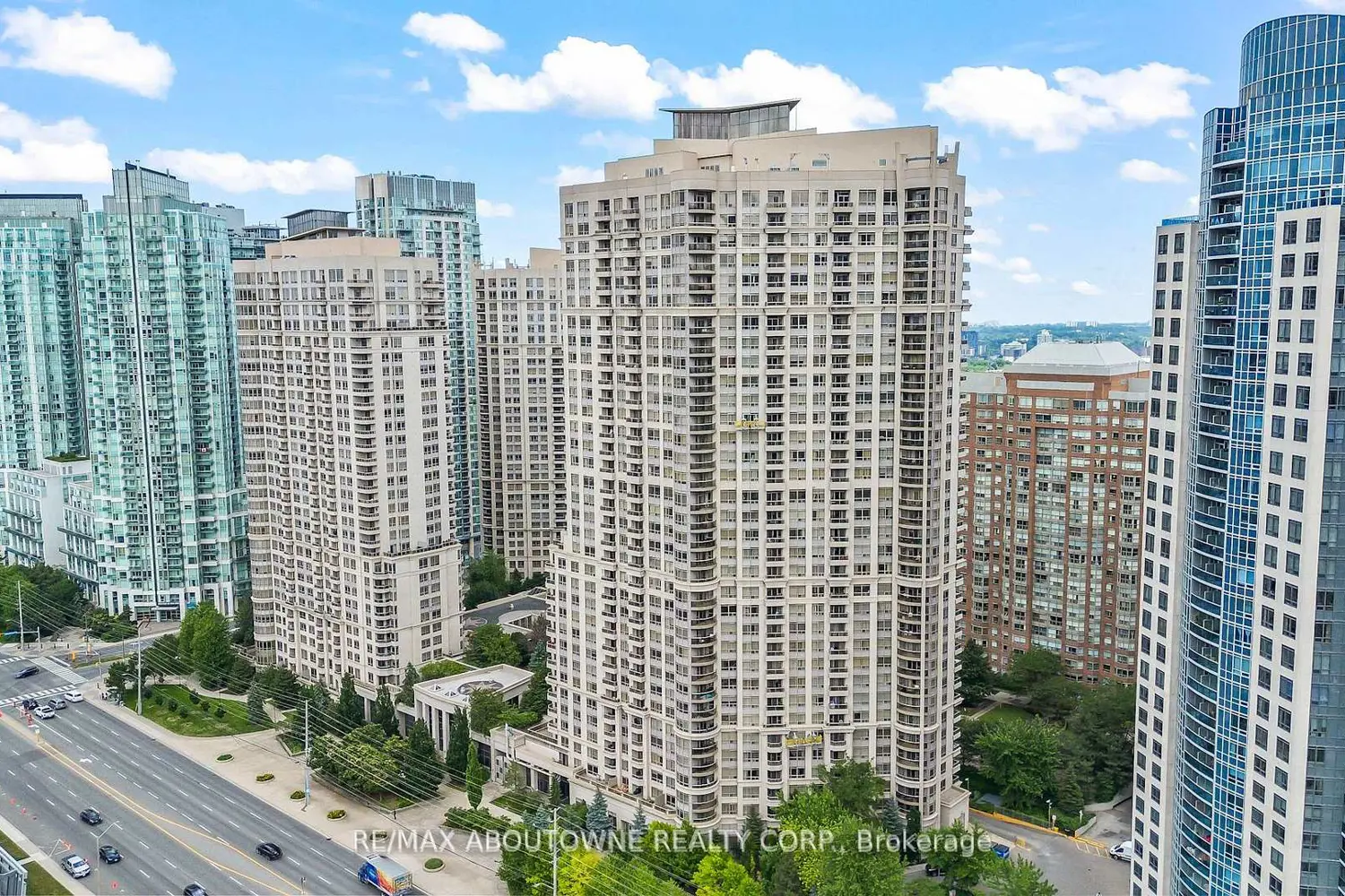 310 Burnhamthorpe Road 401