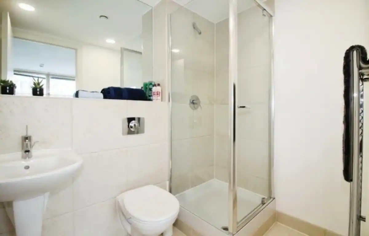 Additional image 6 of 2 Bed Flat, Wellington Street, LS1, N1 7GU