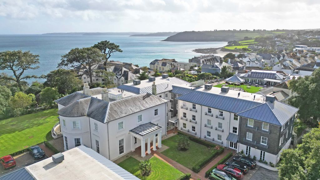 Additional image 14 of 2 bed flat for saleGyllyngdune Manor, Emslie Road, Falmouth, Cornwall TR11