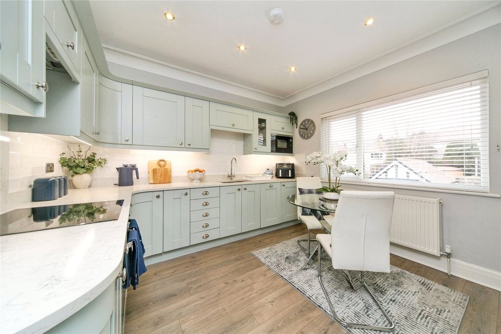 Additional image 4 of 2 bed flat for saleMaesdu Avenue, Llandudno, Conwy LL30