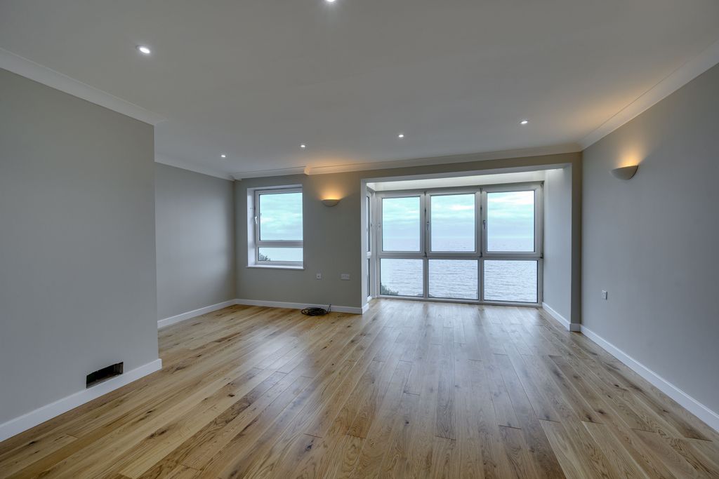 Additional image 3 of 2 bed flat for saleWolsey Court, Felixstowe IP11