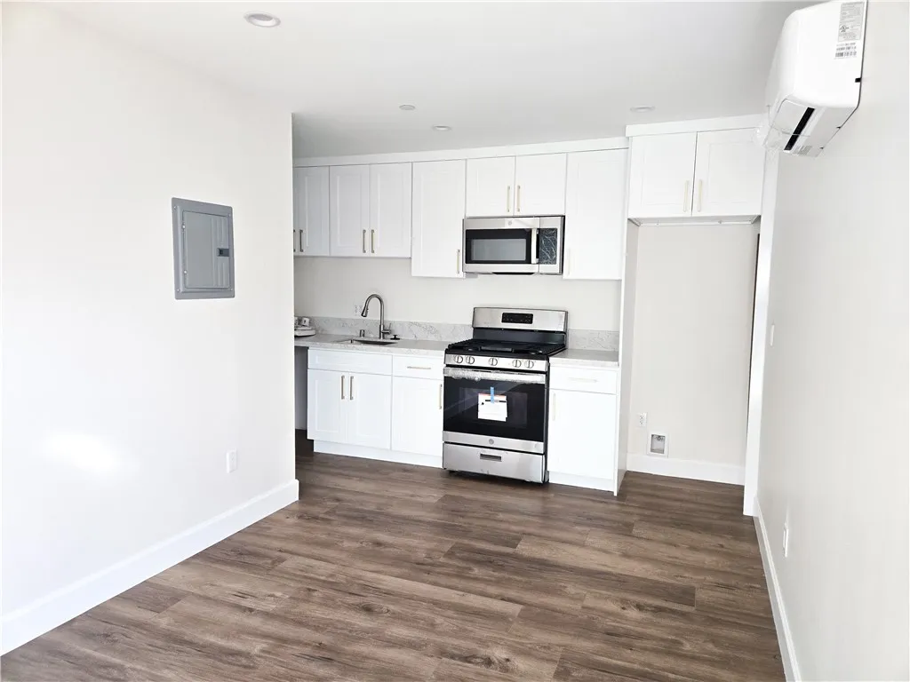 Additional image 3 of 227 E 84th Pl, Los Angeles, CA 90003