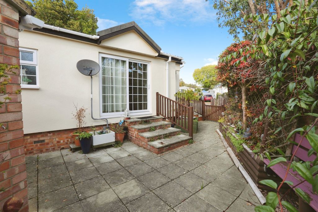Additional image 14 of 2 bed mobile/park home for saleShamblehurst Lane South, Hedge End, Southampton SO30