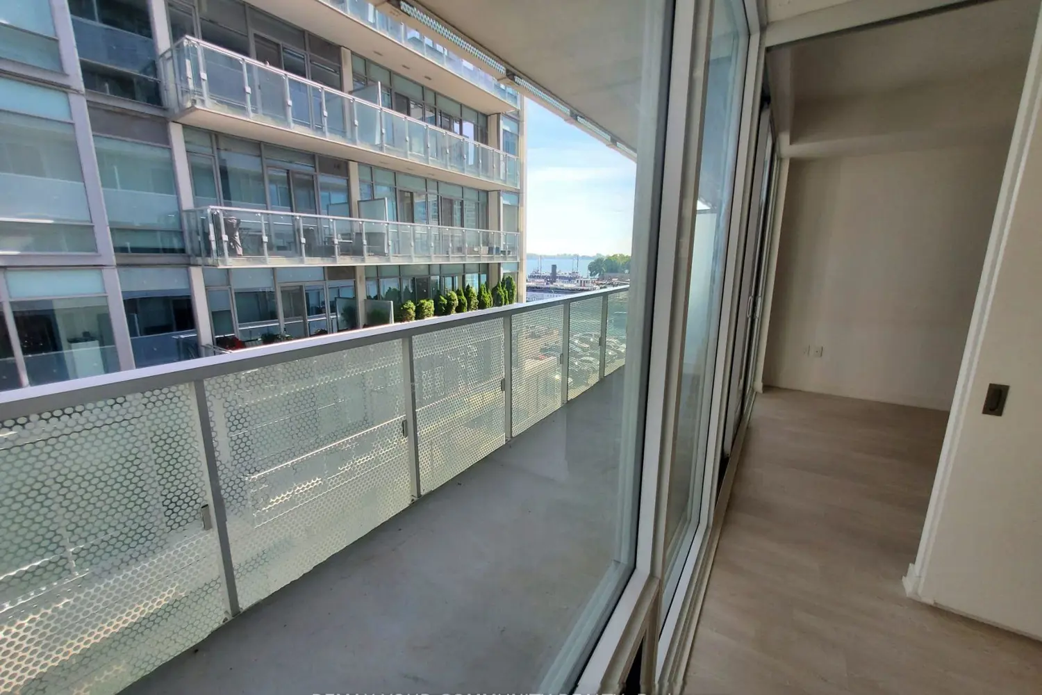 Additional image 2 of 15 Queens Quay 408