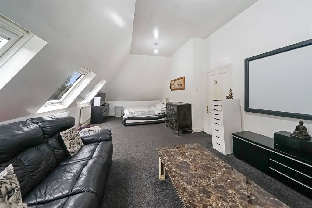 Additional image 27 of 6 bed detached house for salePark Avenue, Tillicoultry, Clackmannanshire FK13