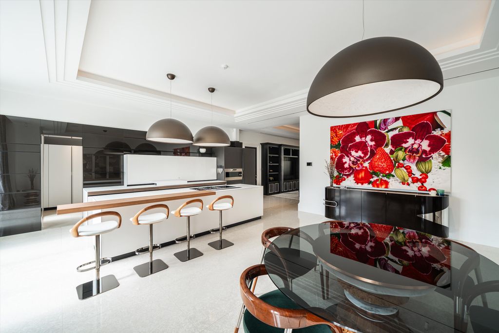 Additional image 8 of 7 bed detached house for saleRodona Road, St George's Hill, Weybridge, Surrey KT13