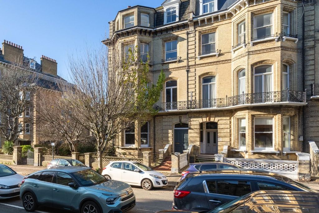 4 bed flat for saleFirst Avenue, Hove BN3