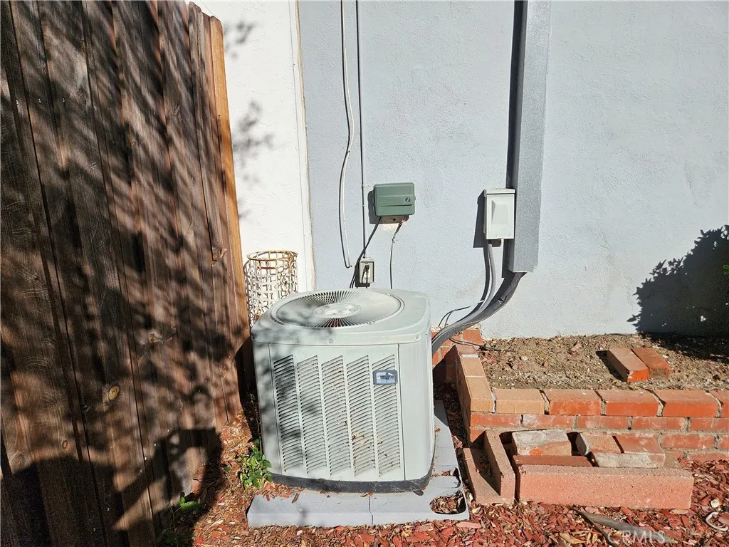 Additional image 8 of 18237 Valley Vista Boulevard, Tarzana, CA 91356