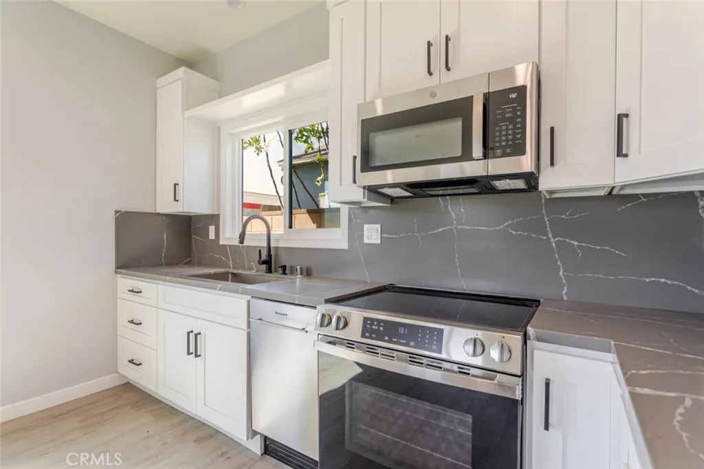 Additional image 11 of 944 Zook Drive Unit A, Glendale, CA 91202