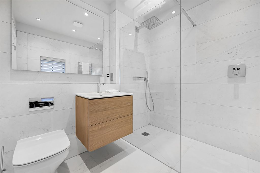 Additional image 18 of 5 bed detached house for saleBankhall Lane, Hale, Altrincham WA15