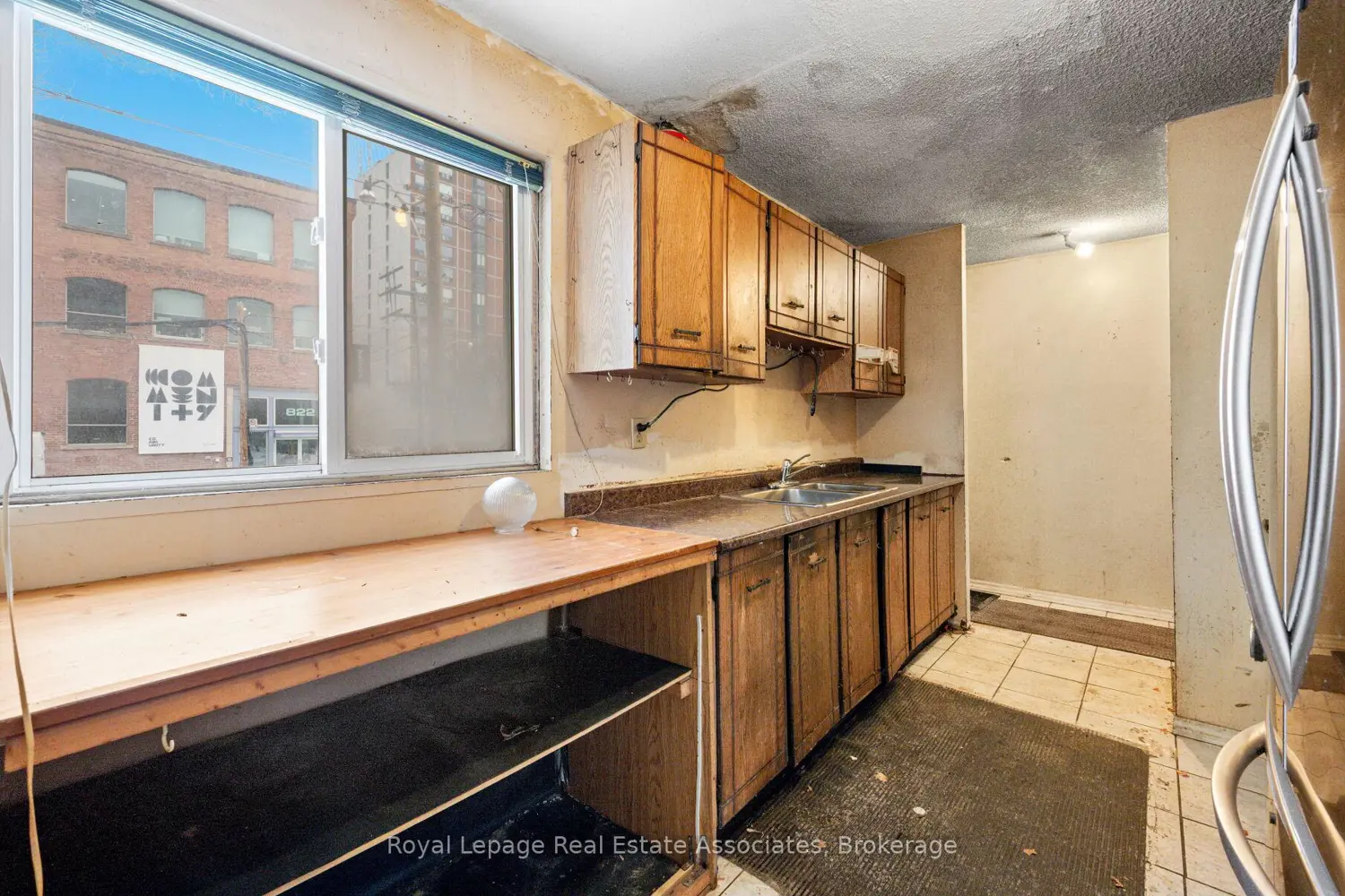 Additional image 9 of 829 Richmond Street 101