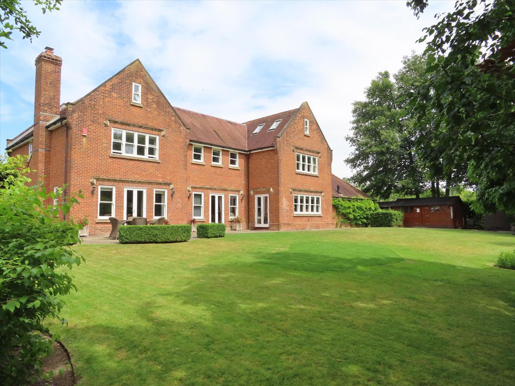 Additional image 5 of 7 bed detached house for saleMilton Lilbourne, Wiltshire SN9