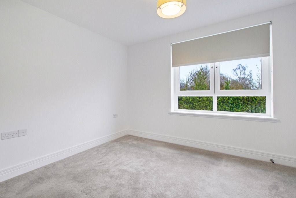 Additional image 6 of 2 bed flat for saleCastlegate Avenue, Dumbarton, West Dunbartonshire G82
