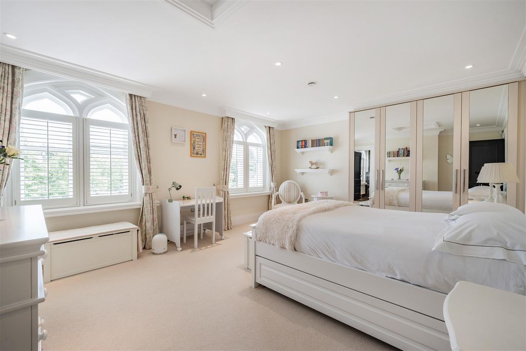 Additional image 31 of 3 bed flat for saleWoodland Way, Kingswood KT20