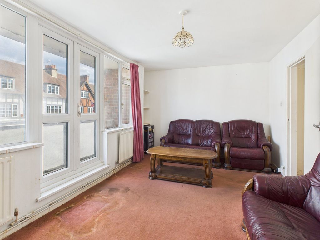 Additional image 5 of 3 bed flat for salePackhorse Road, Gerrards Cross, Buckinghamshire SL9