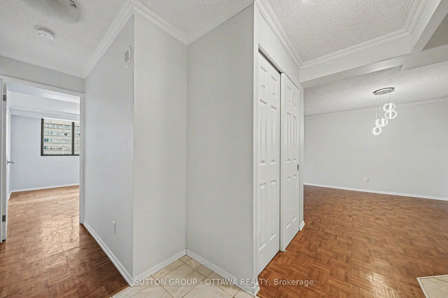 Additional image 5 of 200 Bay Street 1004