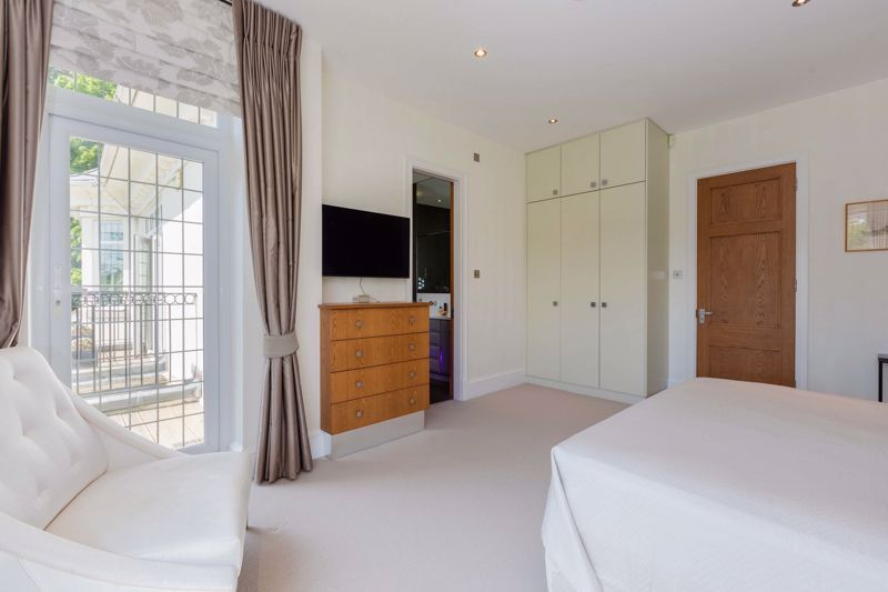 Additional image 14 of 3 bed flat for salePriory Road, Ascot SL5