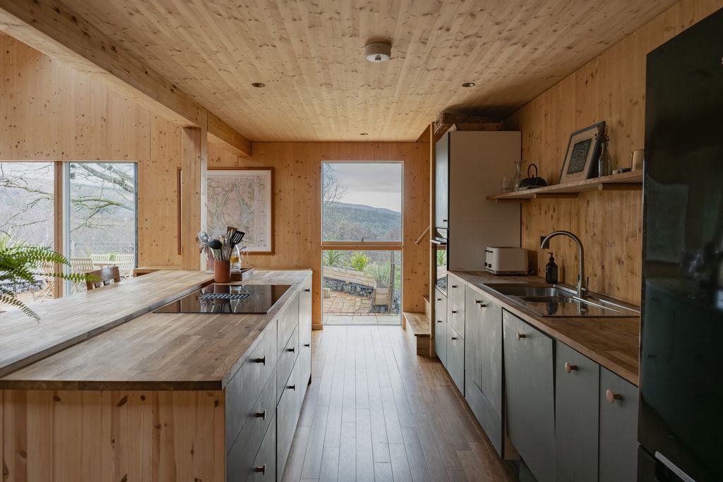 Additional image 4 of 3 bed detached house for saleDoune Cottage, Garelochhead, Argyll And Bute G84