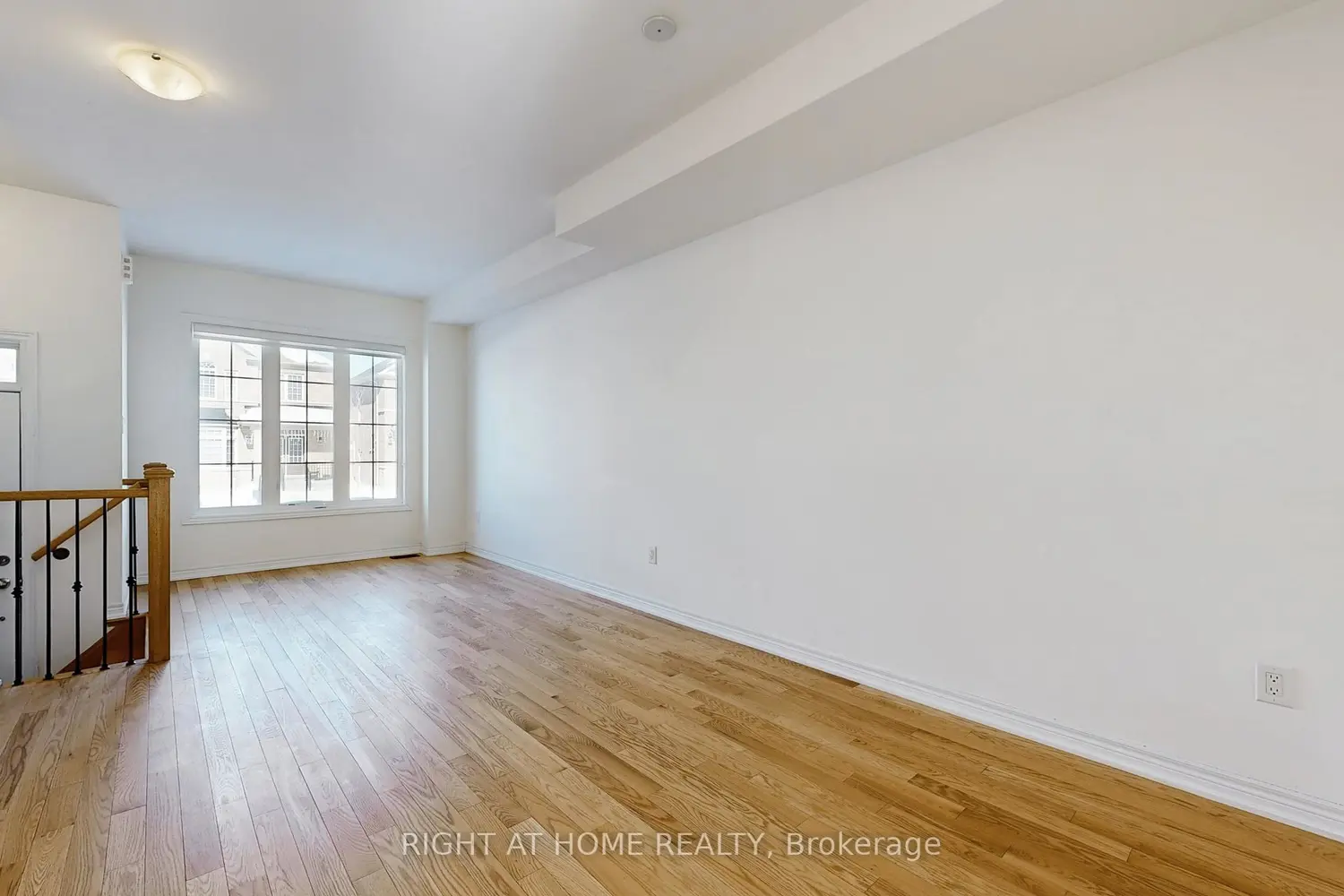 553 Whites Hill Avenue photo 2