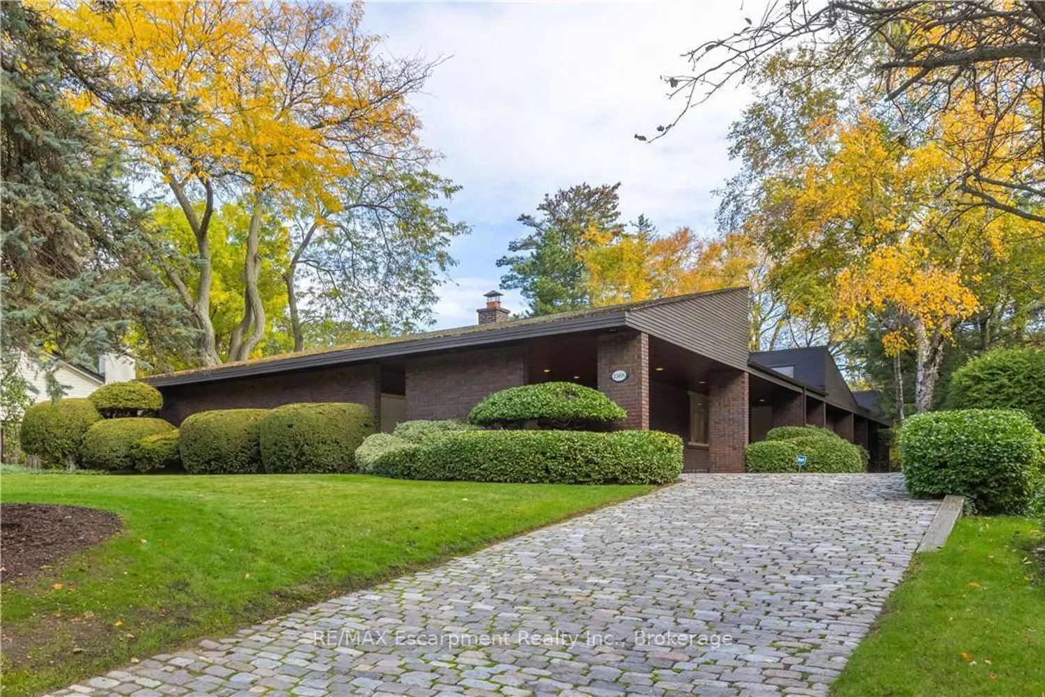 1168 Carey Road photo 2