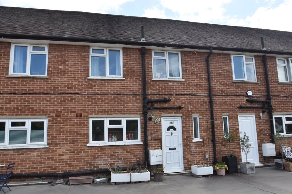 Additional image 14 of 3 bed flat for salePackhorse Road, Gerrards Cross, Buckinghamshire SL9
