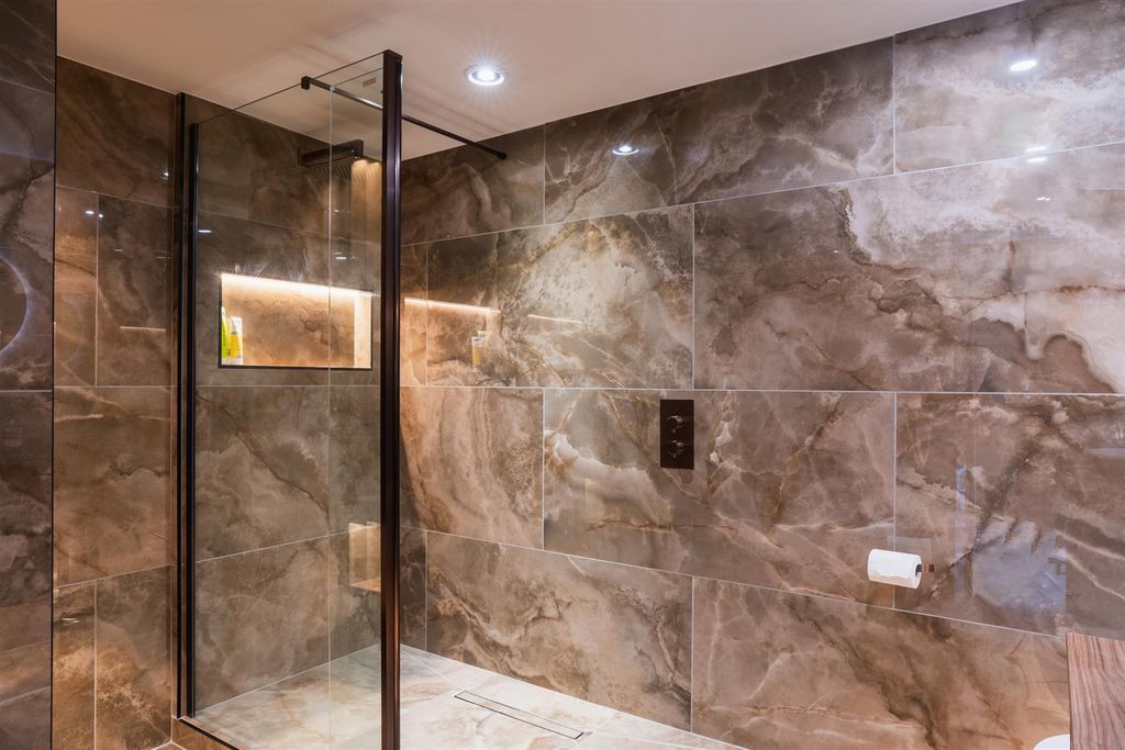 Additional image 22 of 4 bed detached house for sale72 Kiveton Lane, Todwick, Sheffield S26