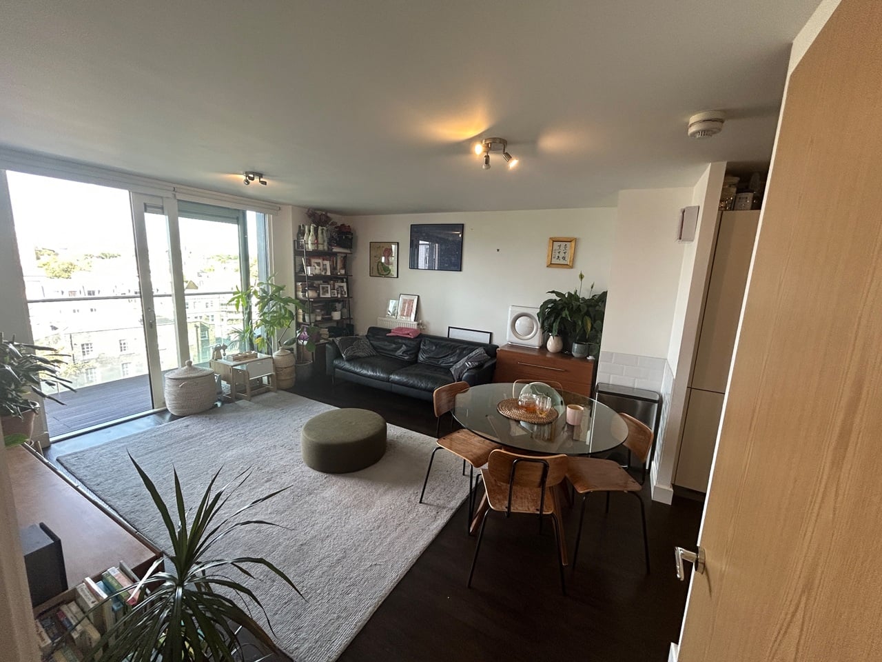 2 Bed Flat, Ruffin House, E8, N1 7GU