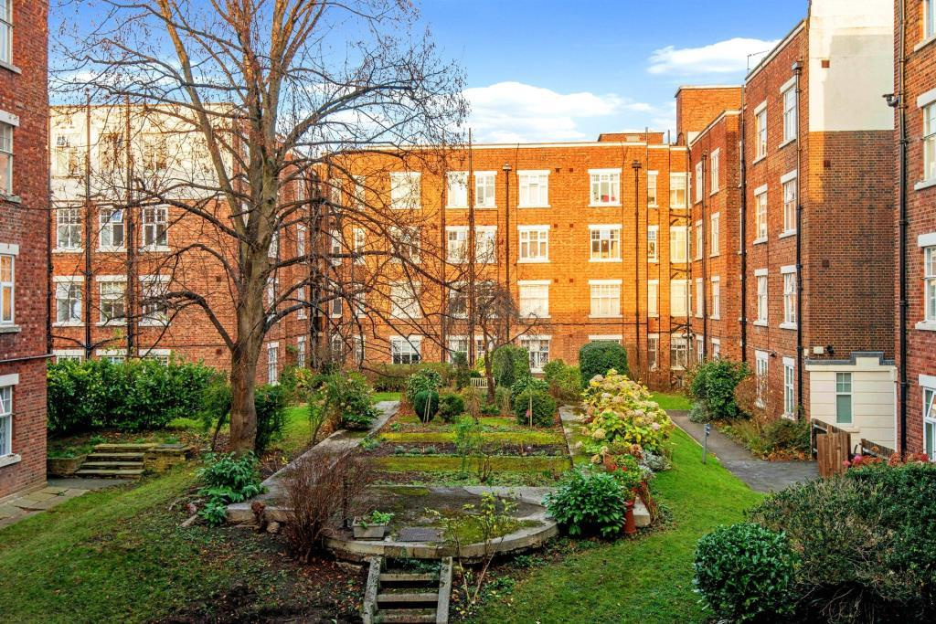 Additional image 11 of 1 Bed Flat, Gilling Court, NW3, N1 7GU