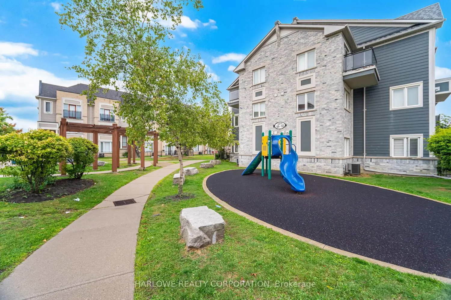 Additional image 20 of 60 Fairwood Circle 11