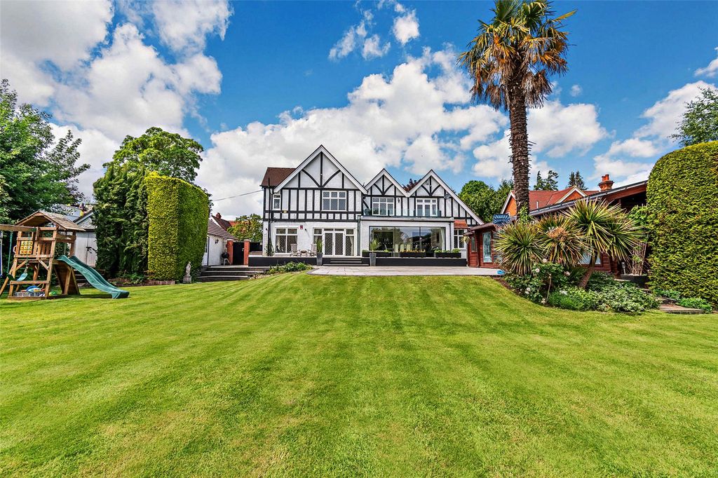 Additional image 4 of 7 bed detached house for saleFishery Road, Maidenhead, Berkshire SL6