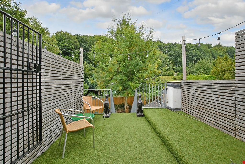 3 bed flat for saleRustlings Road, Endcliffe Park S11 photo 4