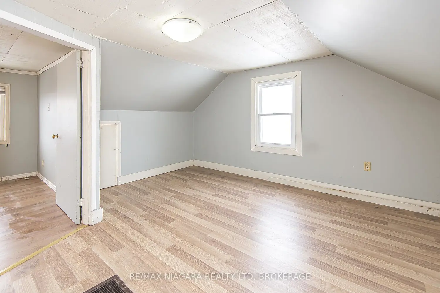 Additional image 16 of 567 Killaly Street