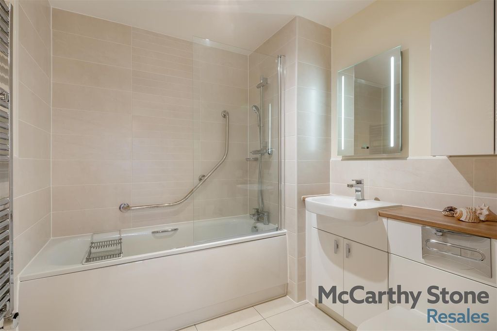 Additional image 8 of 2 bed flat for saleSummerfield Place, Wenlock Road, Shrewsbury SY2