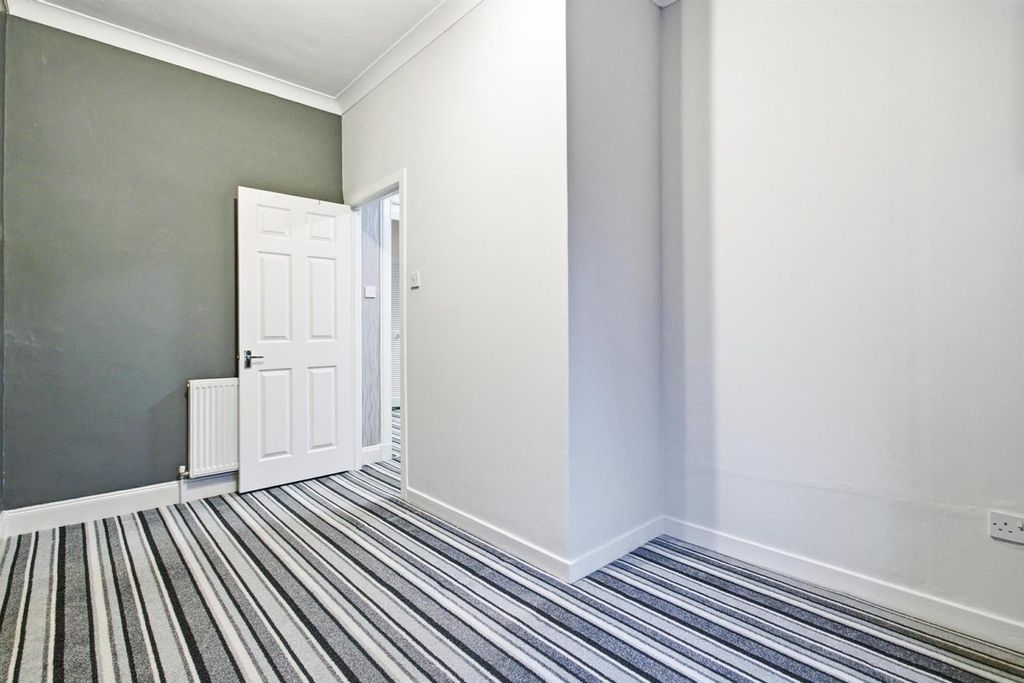 Additional image 20 of 1 bed flat for saleWilson Street, Alexandria G83