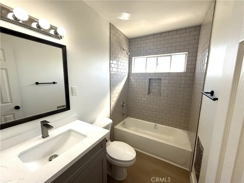 Additional image 15 of 11601 Birch Avenue Unit C, Hawthorne, CA 90250