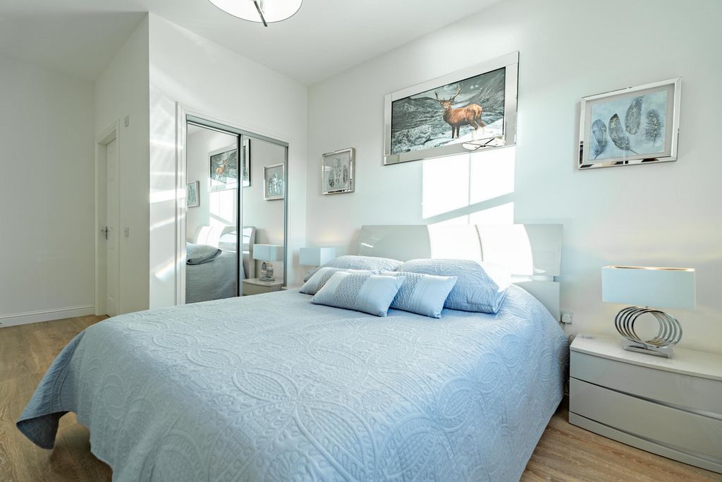 2 bed maisonette for salePerwinnes Crescent, Aberdeen AB23 photo 5