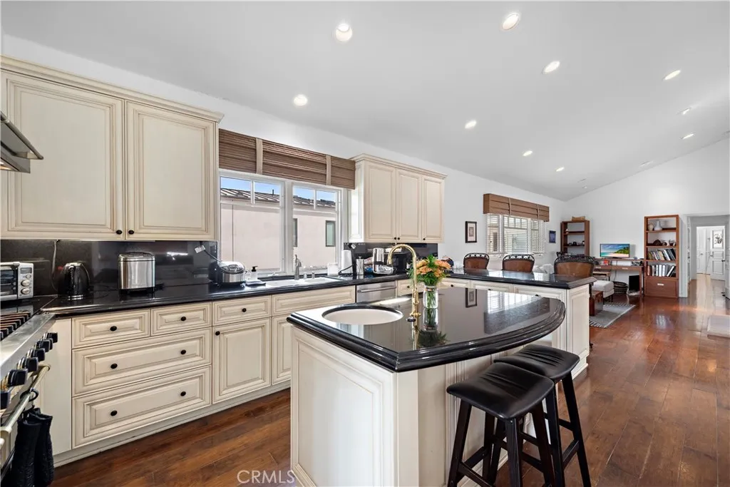 Additional image 9 of 414 Carnation Avenue Unit Upper, Corona Del Mar, CA 92625
