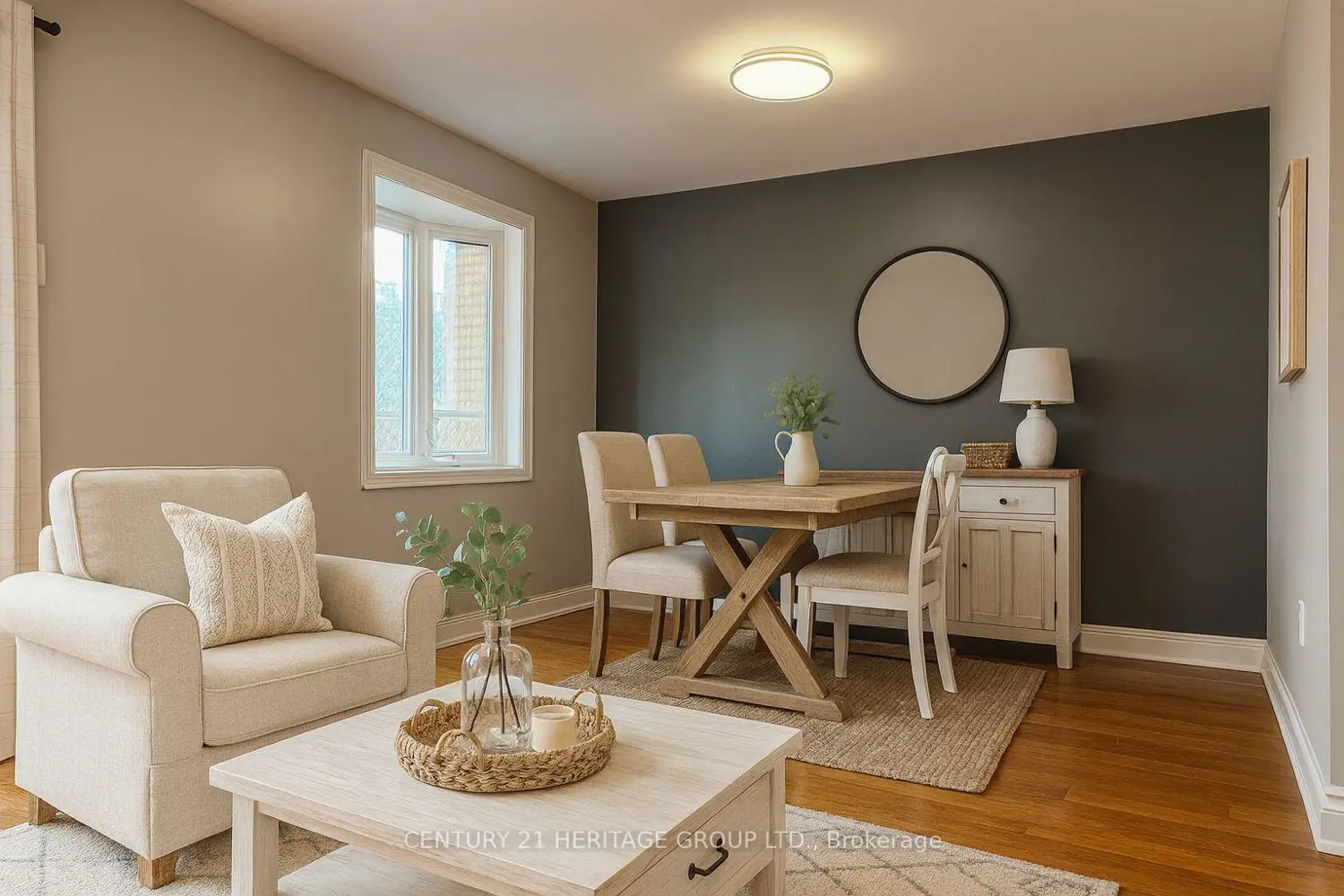 Additional image 4 of 9 Corona Gate