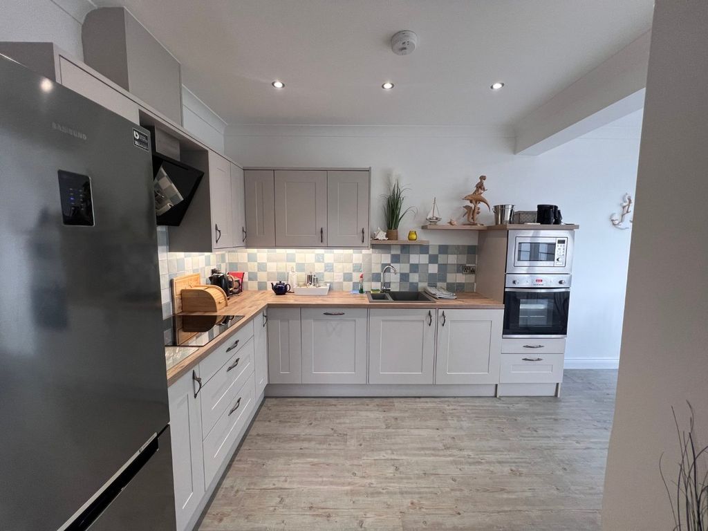 Additional image 11 of 2 bed flat for saleSouth John Street, New Quay SA45