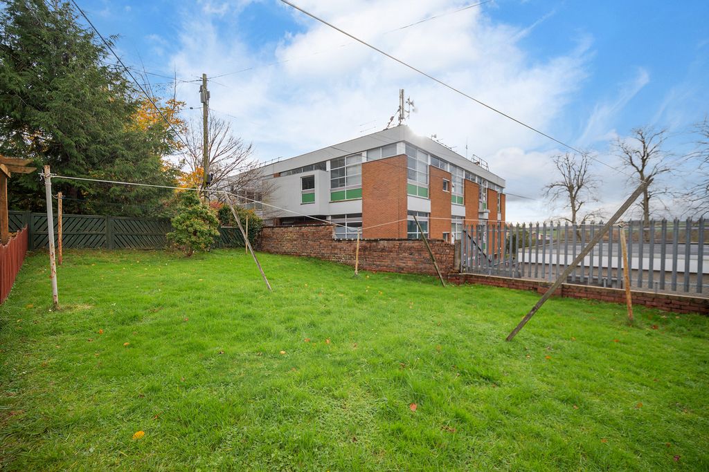 Additional image 24 of 3 bed flat for saleWestport, Lanark ML11