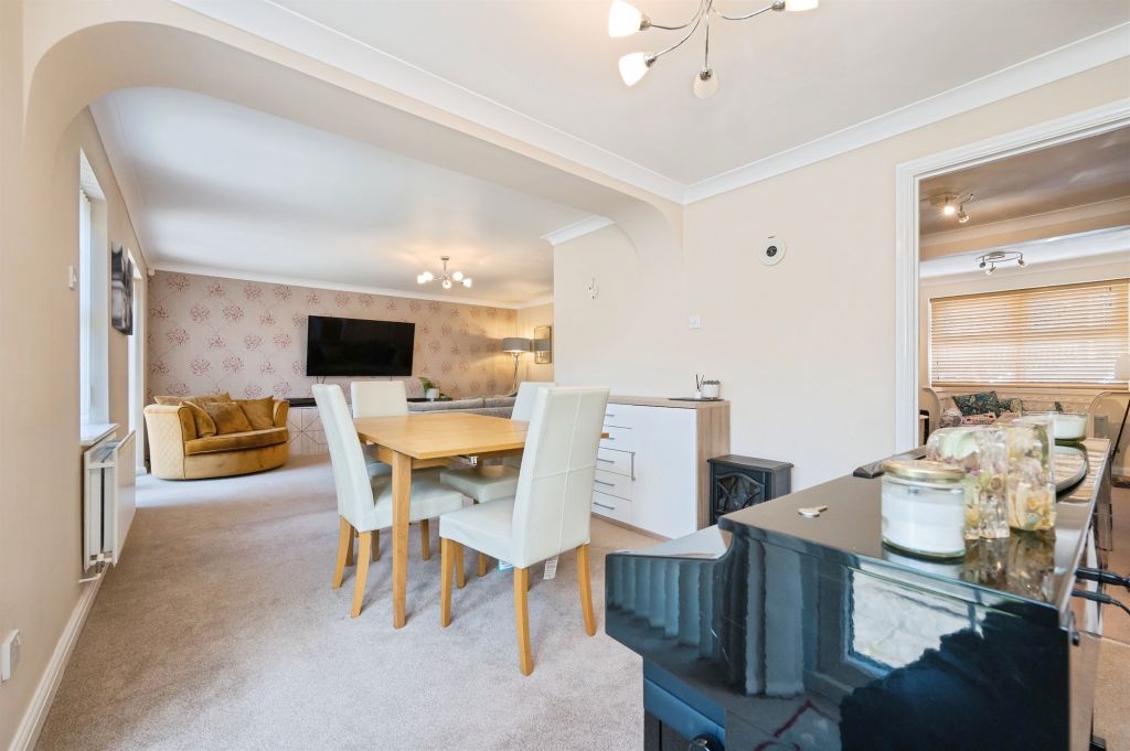Additional image 4 of 4 bed link detached house for saleBeattie Rise, Hedge End, Southampton SO30