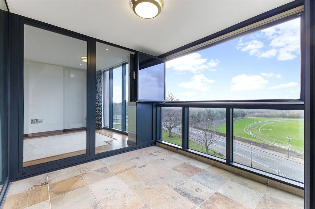 Additional image 12 of 2 bed flat for saleNuns Road, Chester, Cheshire CH1