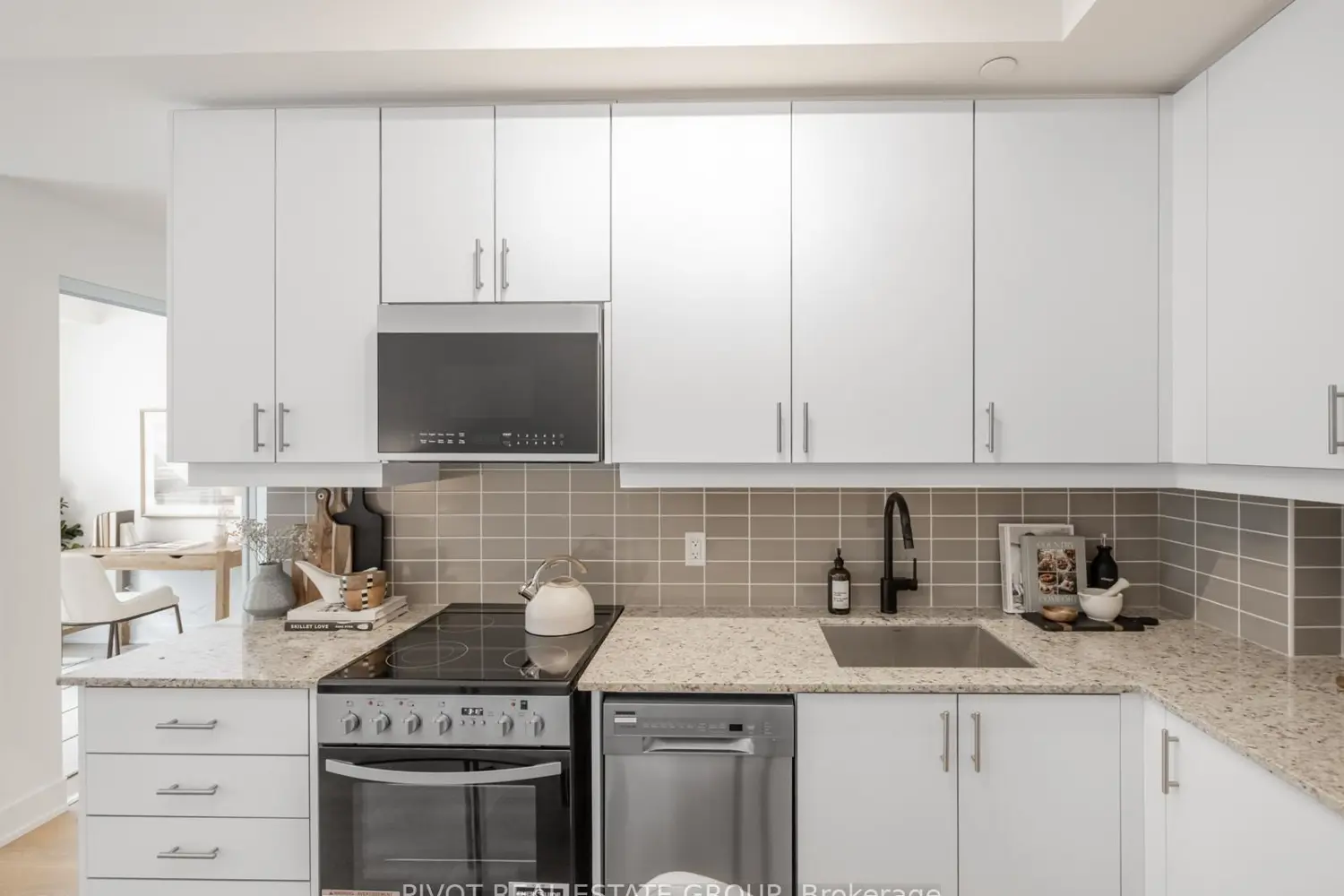 Additional image 4 of 2333 Khalsa Gate 324