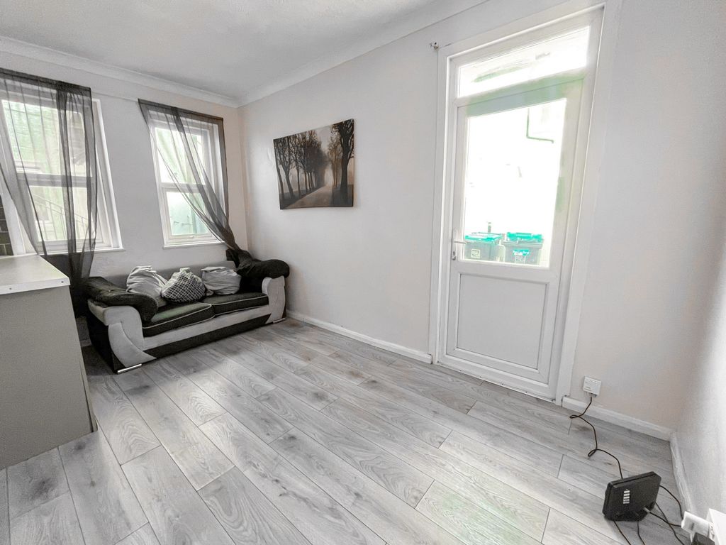 Additional image 4 of 1 bed flat for saleMarine Parade, Worthing BN11