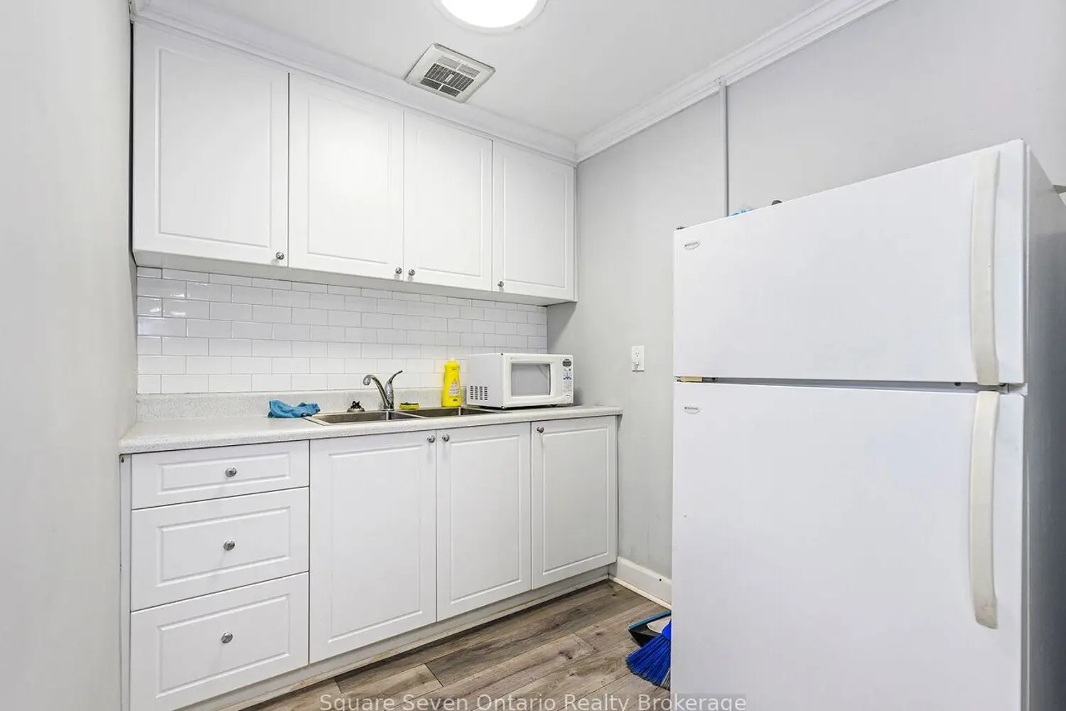 Additional image 16 of 3120 Kirwin Avenue 1109