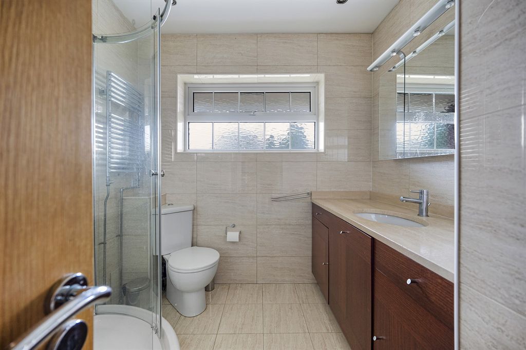 Additional image 17 of 3 bed flat for saleLindow Court, Kings Road, Wilmslow SK9