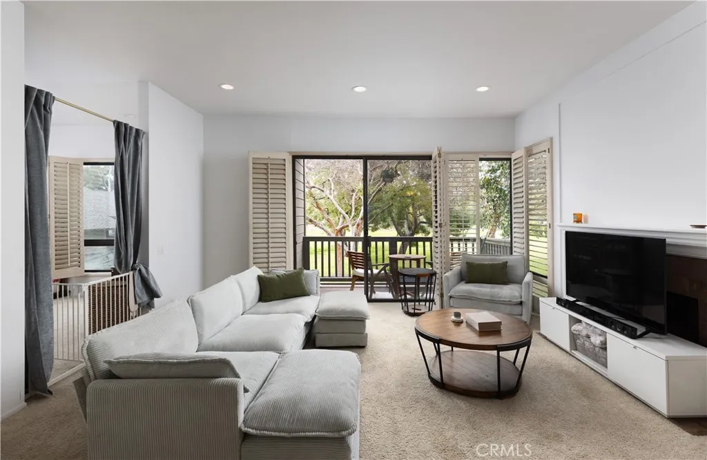 Additional image 33 of 9 Flores, Irvine, CA 92612